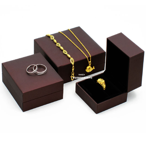 5Cgo 37215143840 歐式珠寶盒首飾盒韓國飾品盒戒指盒高檔手镯盒項鏈盒高檔珠寶盒 5個 WXP56000