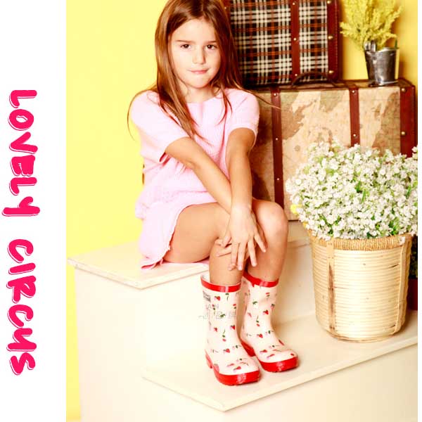 5Cgo 21706012680 天然橡膠歐美風時尚兒童女童卡通雨鞋草莓雨靴 兒童雨鞋  GSX8500