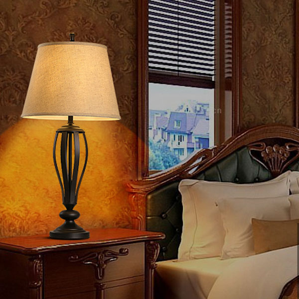 5Cgo 528239507342 燈具美式鐵藝復古臺燈現代簡約酒店樣板房臥室床頭布藝裝飾臺燈  LYP53300
