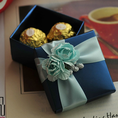 5Cgo 13821993584  喜糖盒子紙盒 天藍色歐式 結婚深藍色創意糖果盒L-5 （50個） SHM05100